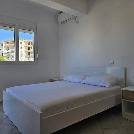 Apartment In Saranda By The Ionian Sea شقة *