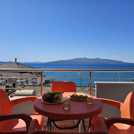 Apartment In Saranda By The Ionian Sea ساراندا